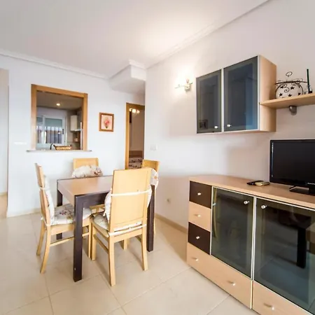 Apartment 2 Bedroom In Del Mar *