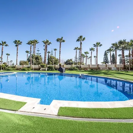 2 Bedroom In Del Mar Apartment *